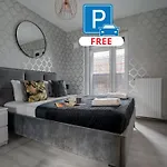 Pure Premium - Free Parking & Ac Lejlighed