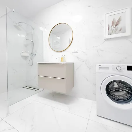 Pure Premium - Free Parking & Ac アパート *