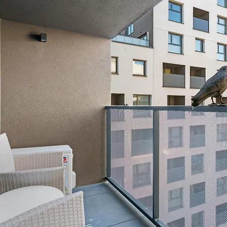 Pure Premium - Free Parking & Ac ヴロツワフ