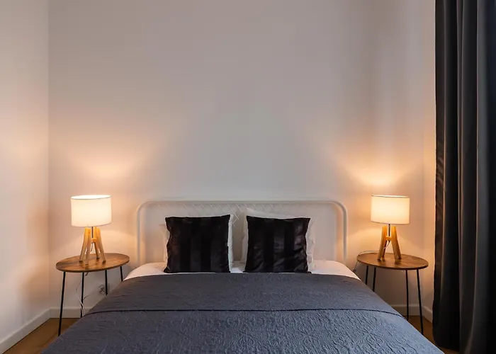 Pure Premium - Free Parking & Ac