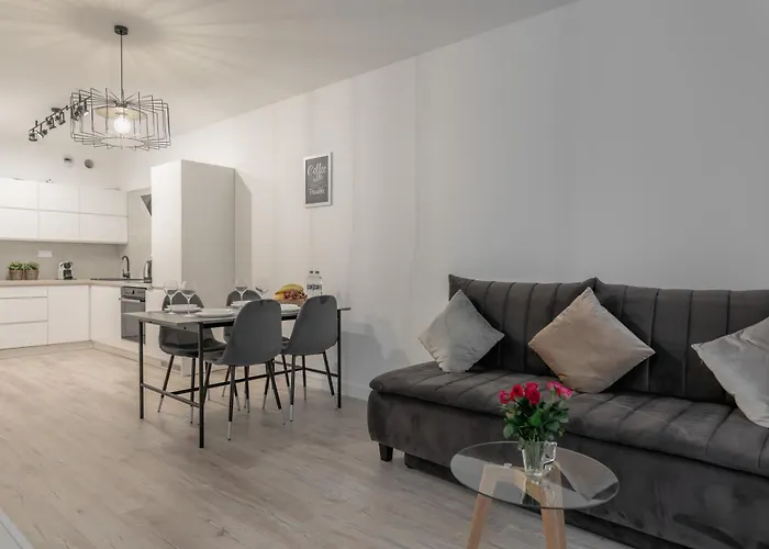 Pure Premium - Free Parking & Ac * Vratislav