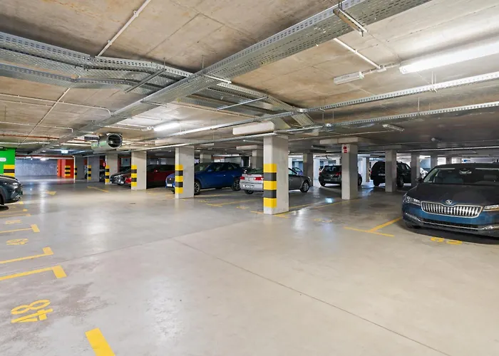 Pure Premium - Free Parking & Ac * Vratislav